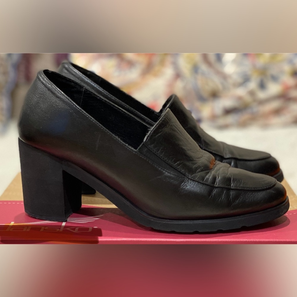 Andre Assous shoes
